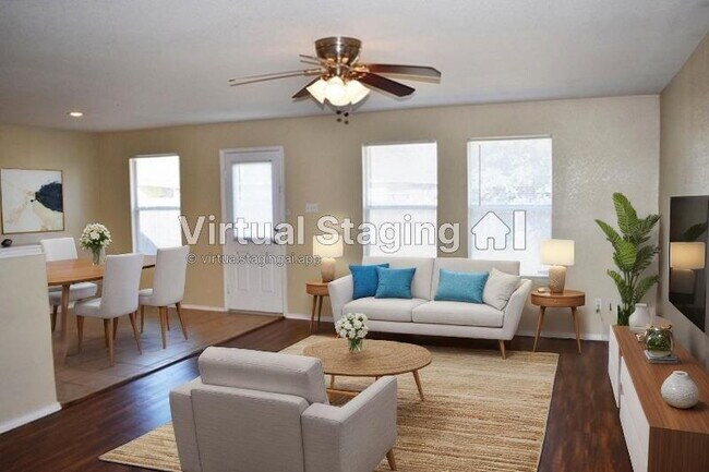 Foto del edificio - "Great 3-2-2 Home with Open Floor Plan and Spacious Backyard!"