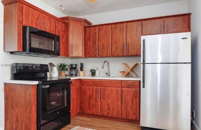 Foto del edificio - 2740 Dewey St