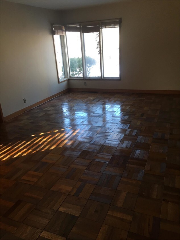Foto principal - 150 N Pears Ave