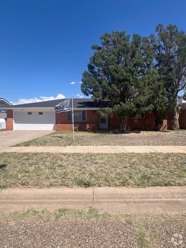 Building Photo - 121 Sasser Dr