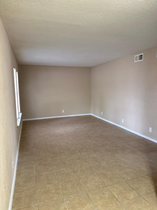 Photo - 8000 Winsford Dr Townhome