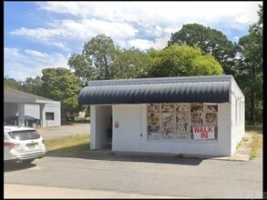 Building Photo - 206 N Reynolds Rd