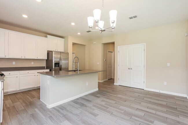 Foto del edificio - 11304 Oyster Creek Rd