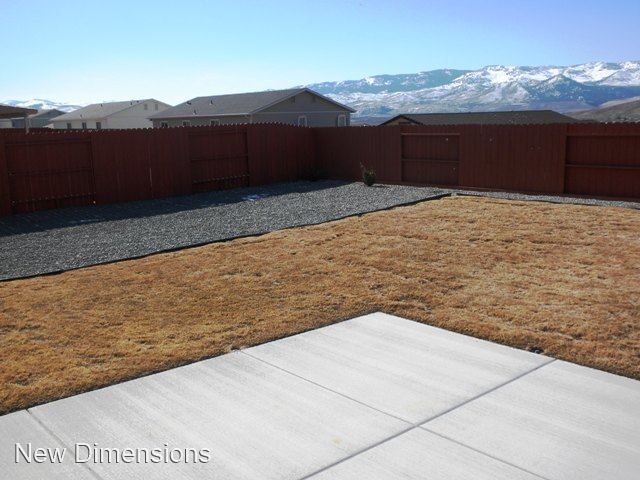 Foto del edificio - 3 br, 2 bath House - 18195 Grizzly Bear Ct.