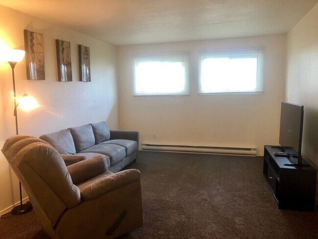 Photo du bâtiment - 8920-8986 86 St