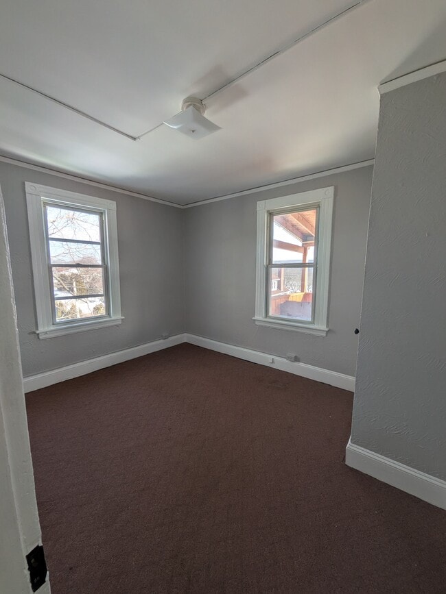 Building Photo - 112 Ansonia