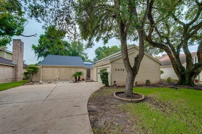 Foto del edificio - 6030 Gallant Forest Dr