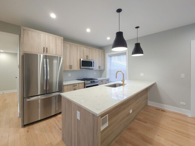 Foto del edificio - 2537 N Campbell Ave