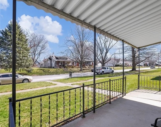 Building Photo - 2015 Rosemont Blvd