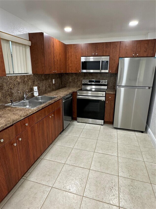 4205 N University Dr Unit 102, Sunrise, FL 33351 Condo for Rent in