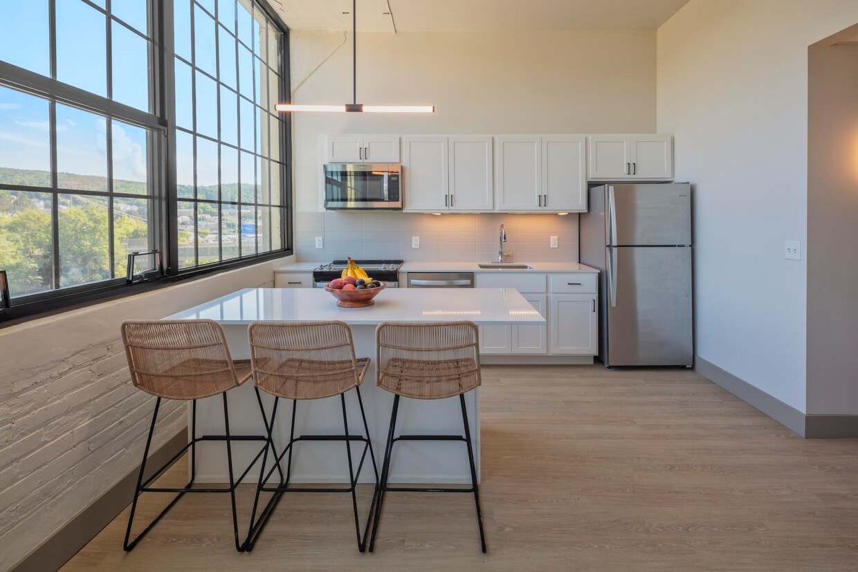 Primary Photo - Victory Lofts