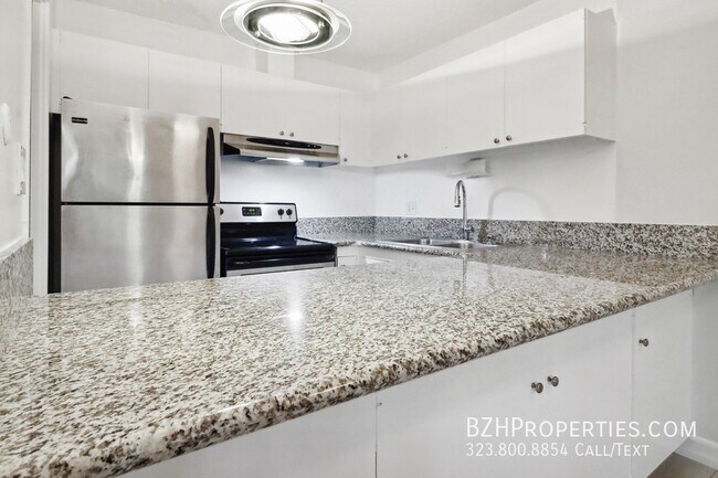 Foto del edificio - Updated 1Bedroom 1Bathroom In Prime West H...