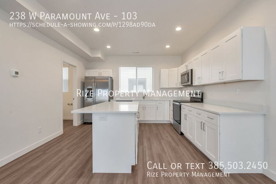 Primary Photo - 238 Paramount Ave