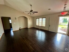 Building Photo - W174N10148 Tanglewood Dr