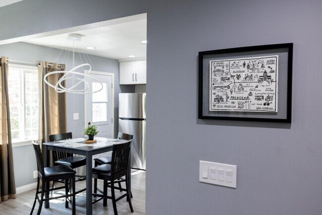 Foto del edificio - 183 W Woodbury Rd
