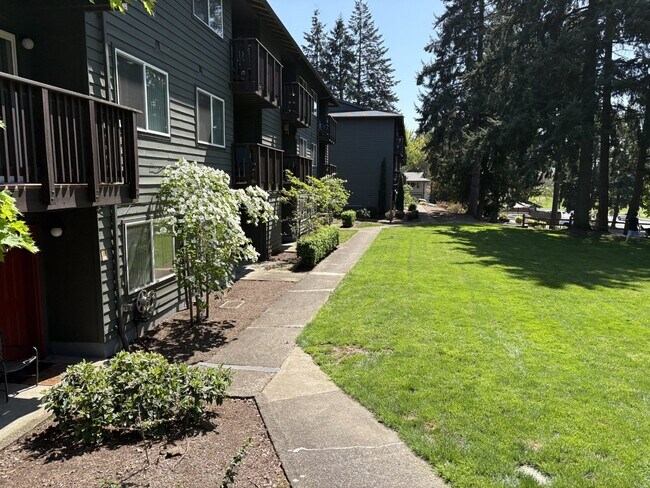 Foto del edificio - 17400 Webster Rd
