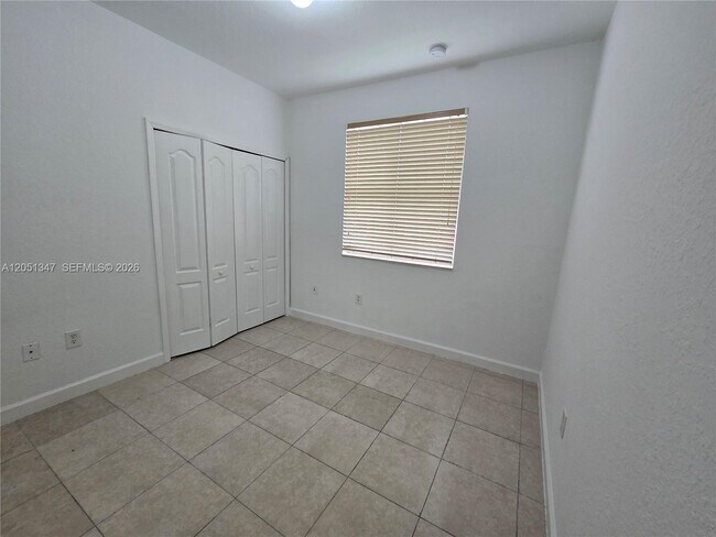 Foto del edificio - 2460 SE 16th Terrace