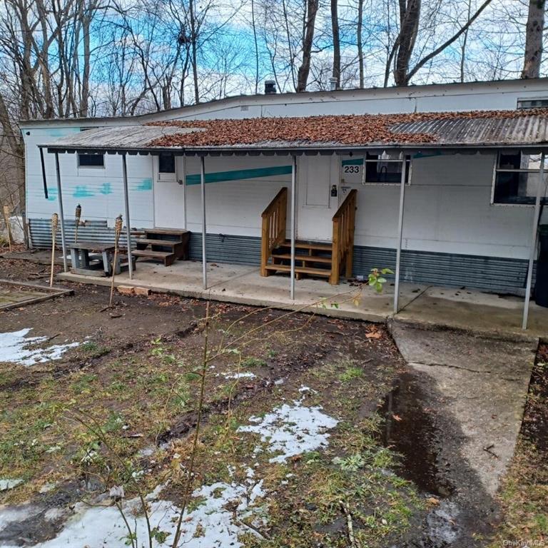 Primary Photo - 233 Colden Hill Rd