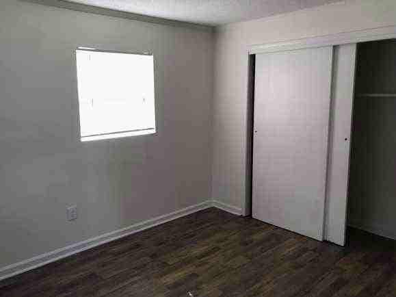 Building Photo - 3205 Luna St