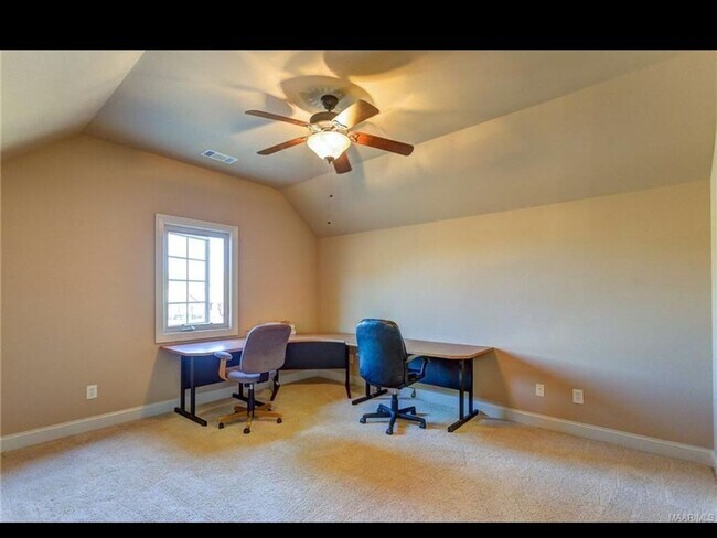 Foto del edificio - 5 Bedroom Single Family Home in Pike Road