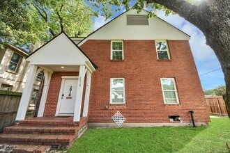 Building Photo - 2919 Rosedale St
