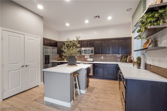 Foto del edificio - 11334 Colinward Ave