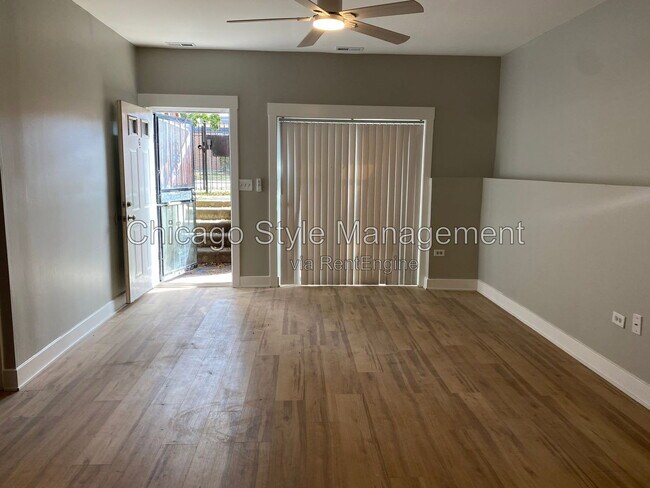 Foto del edificio - 7012 S Dorchester Ave