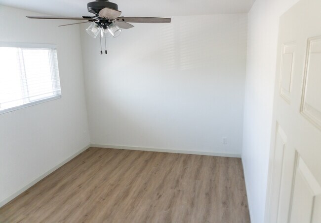 Foto del edificio - 21721 Halldale Ave