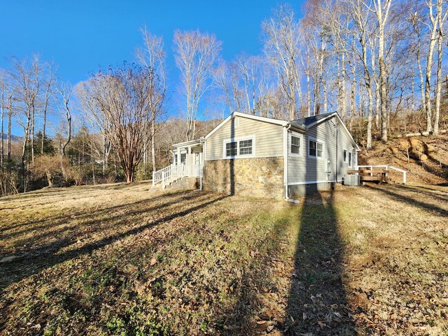 Building Photo - Secluded Swannanoa Rental!