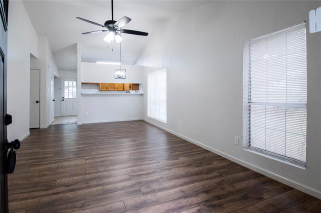 Foto del edificio - 705 Denmark Dr