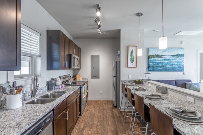 5BR, 5BA - 1,844-1882SF - Townhome - The Arrow Townhomes and Flats