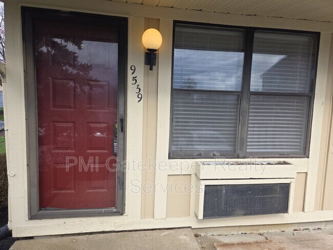 Foto del edificio - 9539 Olde Woods Dr