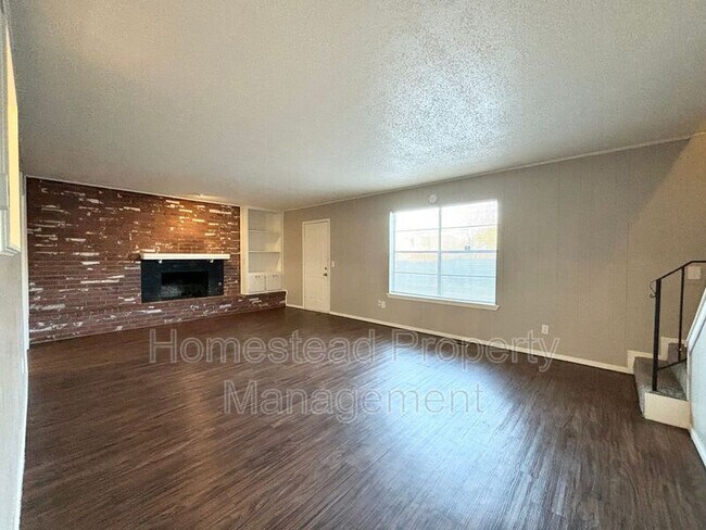 Building Photo - 8418 Candlewood Dr