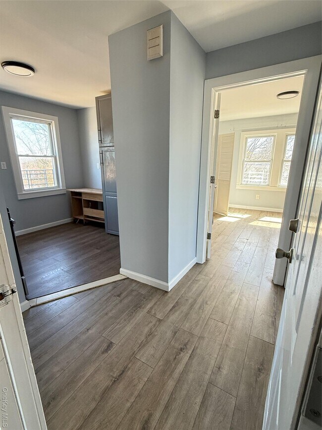 Foto del edificio - 136 Fairview Blvd