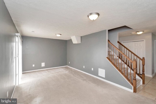 Building Photo - 101 Stingray Ct