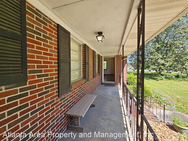 Building Photo - 3 br, 2 bath House - 2055 Cason Dr