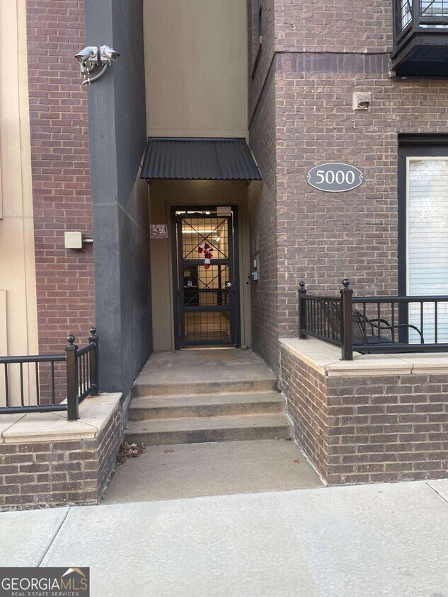 Foto principal - 5300 Peachtree Blvd