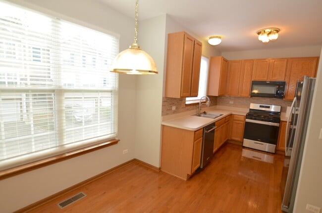 Building Photo - 2327 Hudson Cir