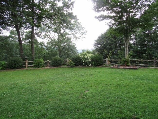 Building Photo - $2,500 - 3 Bedroom / 2.5 Bath Unfurnished ...