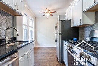 Building Photo - 3821 N Greenview Ave