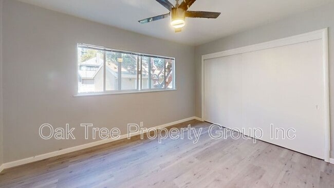 Building Photo - 824 15th St