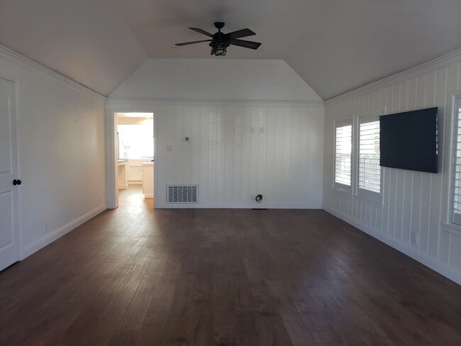Foto del edificio - Historic Folsom 3 Bdrm, 2 Bath - Remodeled!