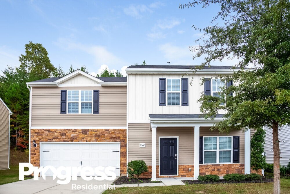 2561 Meadow Crossing Dr, Dallas, NC 28034 House for Rent in Dallas