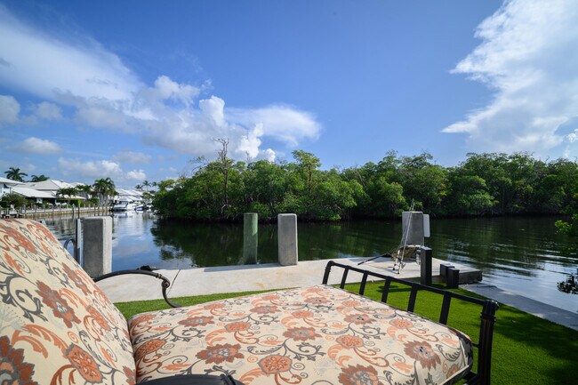 Foto del edificio - 5246 Boca Marina Cir S