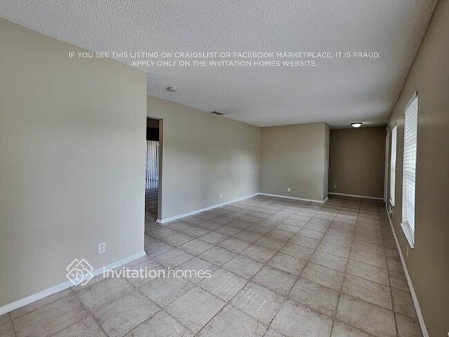 Foto del edificio - 8121 NW 44th Ct