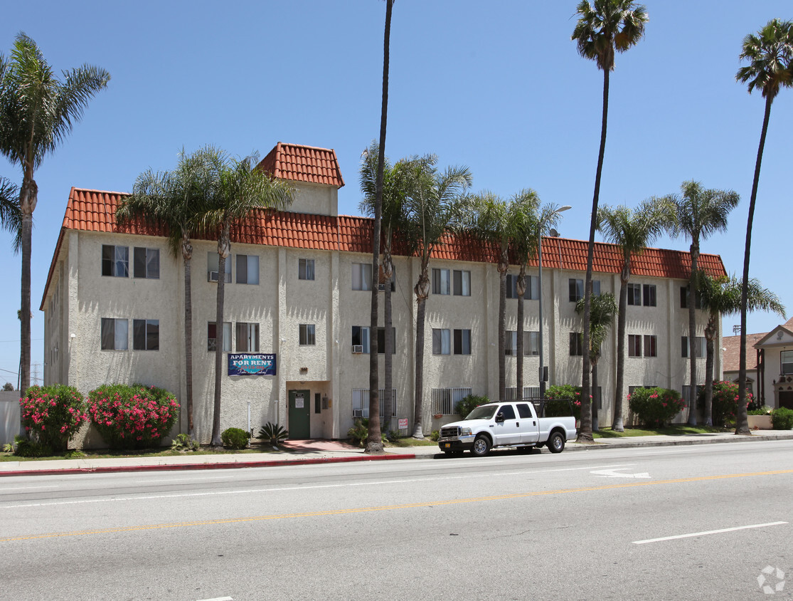 Building Photo - Avalon Apartments