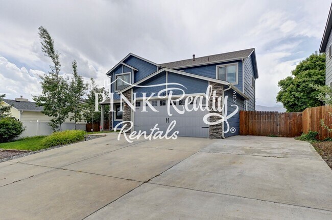 Building Photo - 5070 Hopkins Dr
