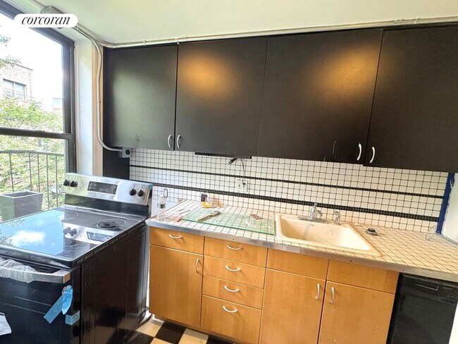 Foto del edificio - 331 W 18th St