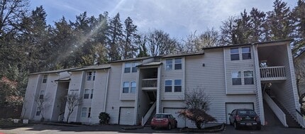 Building Photo - 4042 SW Beaverton Hillsdale Hwy