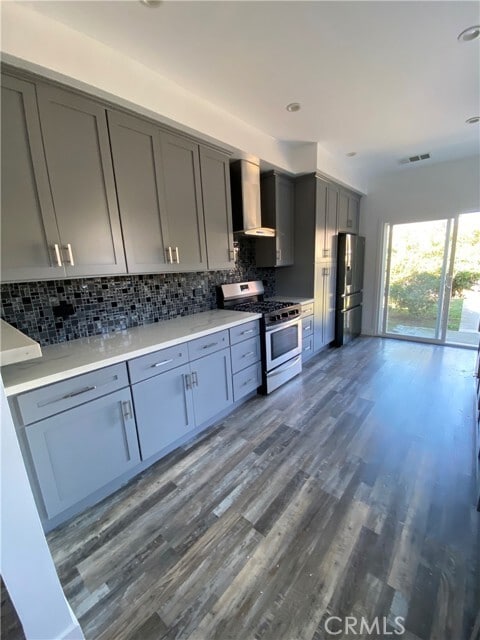 Foto del edificio - 13815 Vanowen St